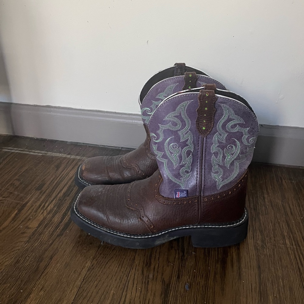 Justin ariat western style suede embroidered purple brown boot